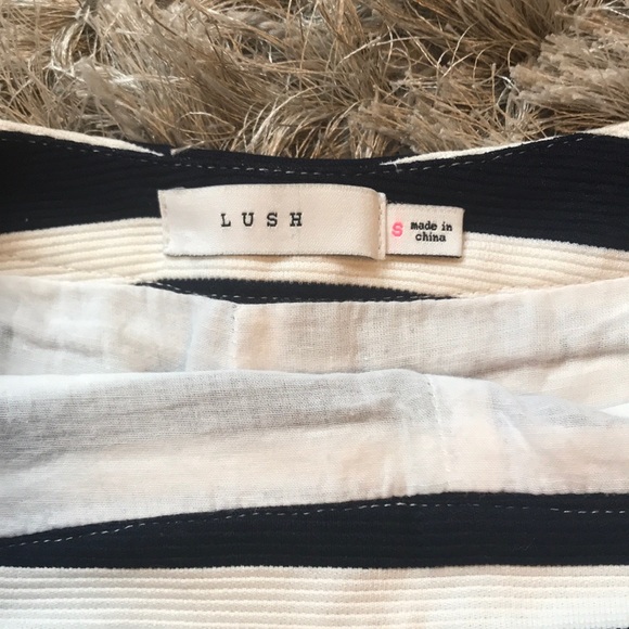 High waisted navy and white striped shorts - Picture 3 of 3